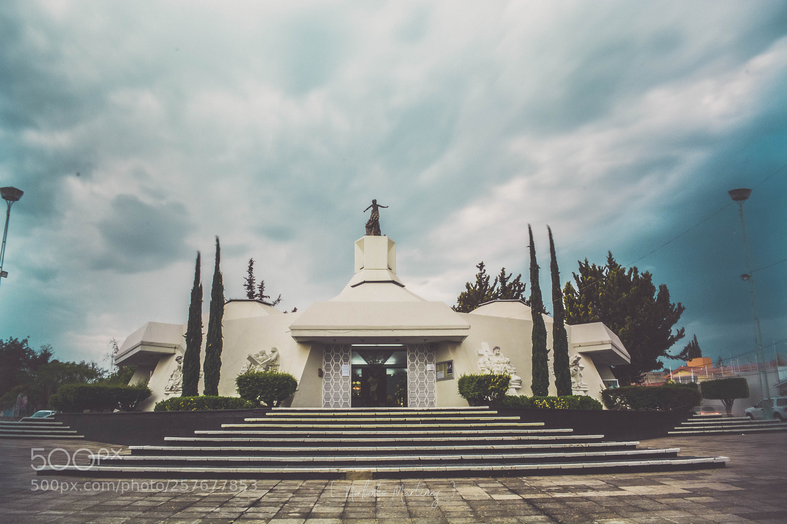 Nikon D5200 sample photo. Church on roundabout photography
