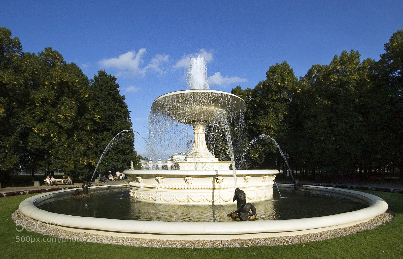 Canon EOS 350D (EOS Digital Rebel XT / EOS Kiss Digital N) sample photo. Warsaw fountain o photography