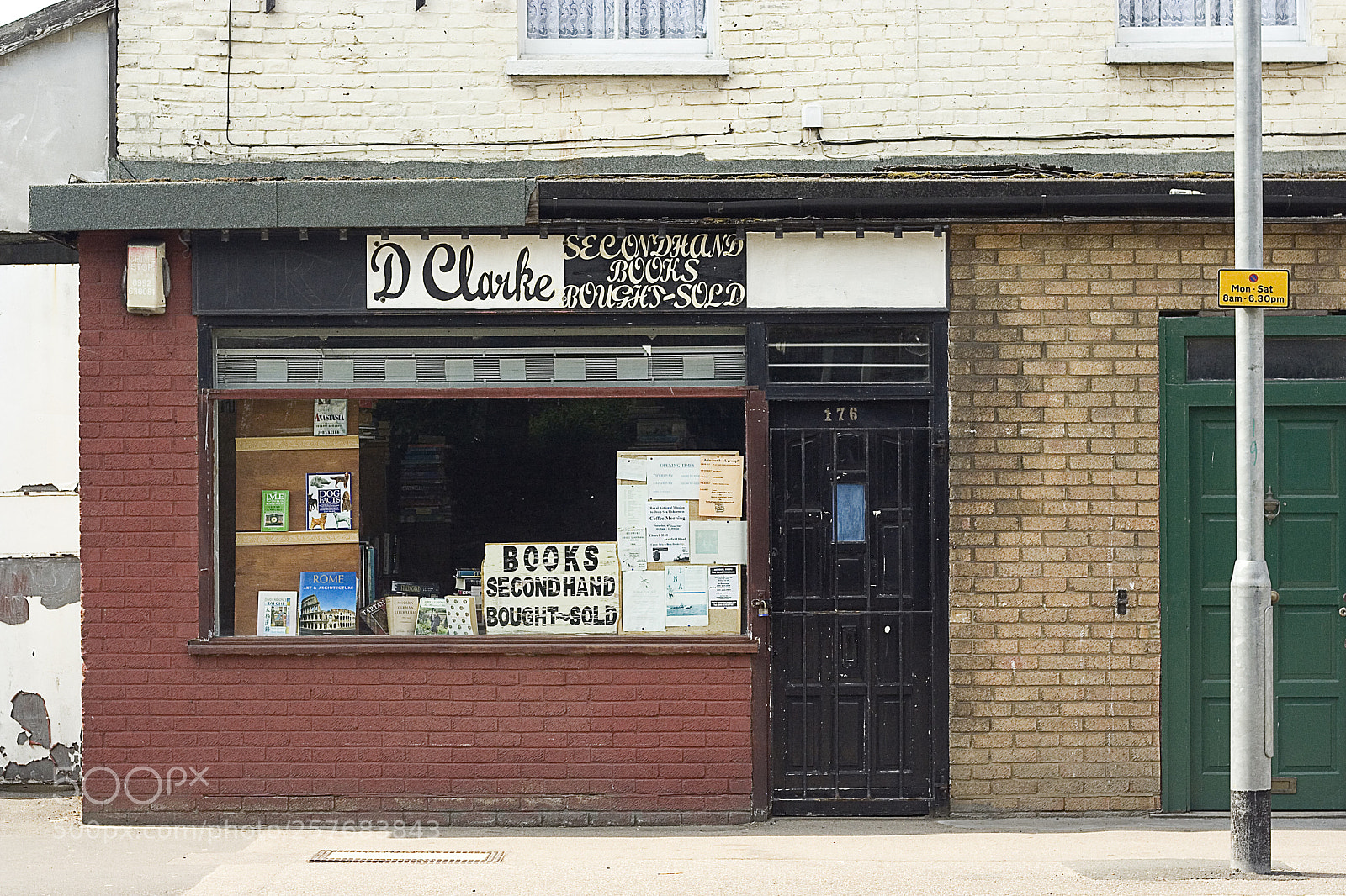 Canon EOS 350D (EOS Digital Rebel XT / EOS Kiss Digital N) sample photo. Bookshop o photography