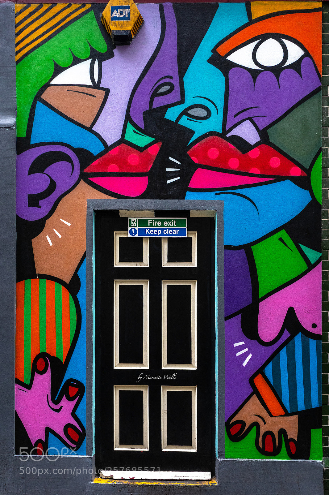 Canon EOS M5 sample photo. Colorful houses in carnaby photography