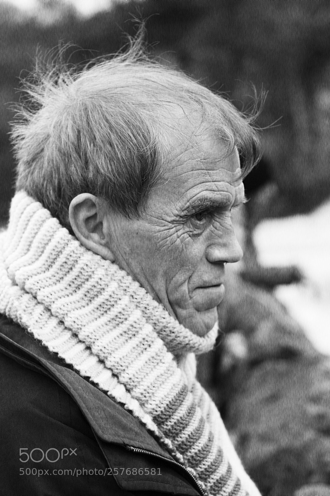 Canon EOS 350D (EOS Digital Rebel XT / EOS Kiss Digital N) sample photo. John in scarf bw photography