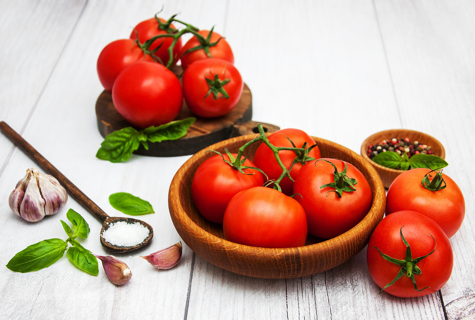 Nikon D90 sample photo. Fresh tomatoes on a photography