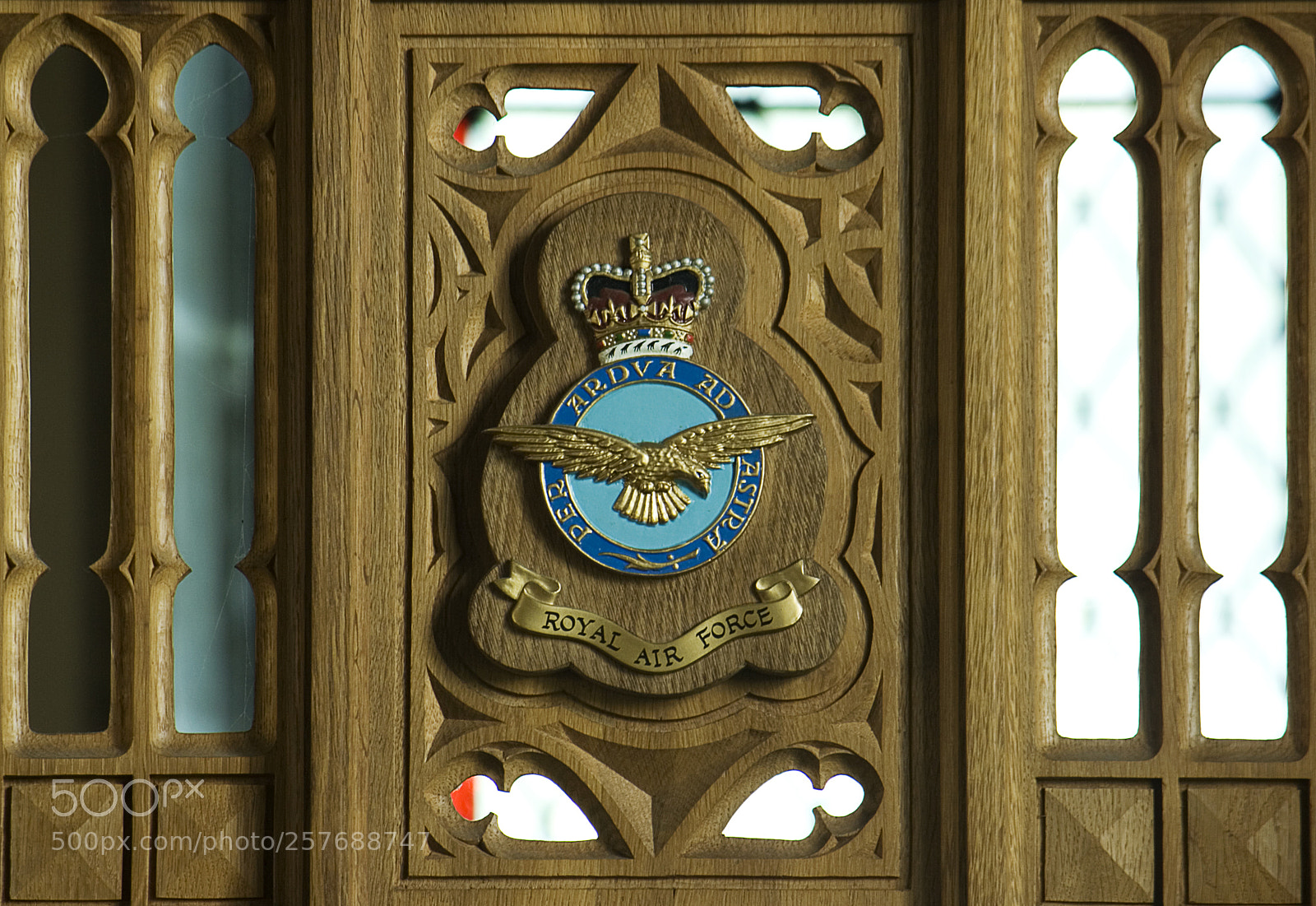 Canon EOS 350D (EOS Digital Rebel XT / EOS Kiss Digital N) sample photo. Raf emblem caterick o photography