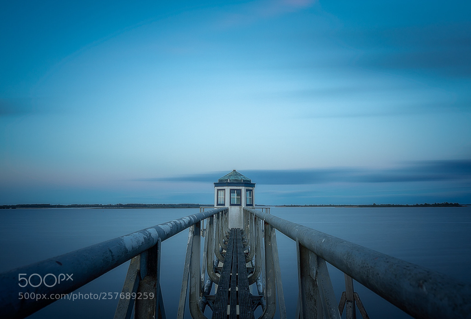 Canon EOS 5D Mark IV sample photo. Lighthouse blues photography