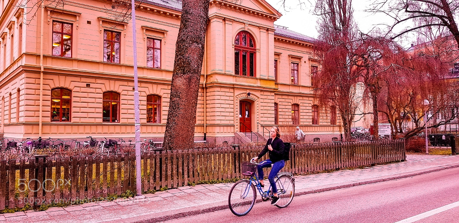 Samsung Galaxy S8 sample photo. A woman biking outside photography