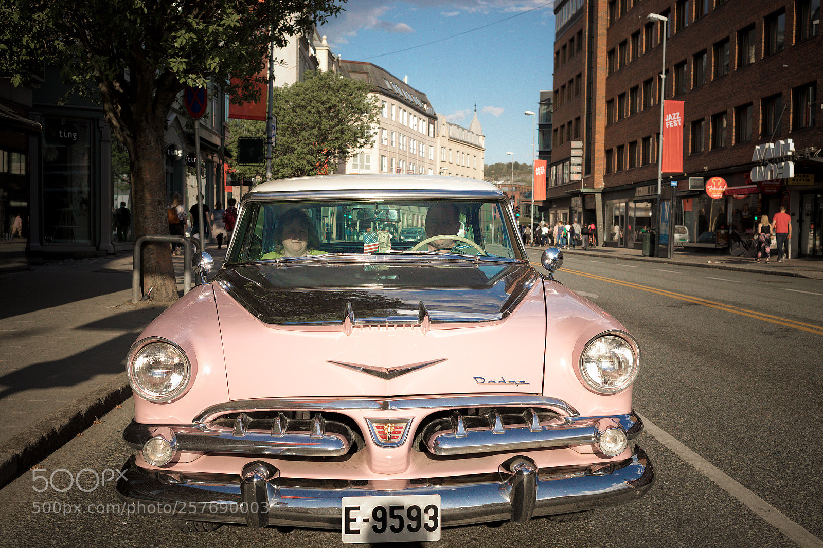 Canon EOS 5D Mark IV sample photo. Vintage dodge lancer of photography
