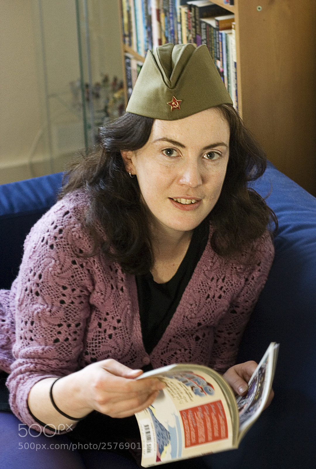 Canon EOS 350D (EOS Digital Rebel XT / EOS Kiss Digital N) sample photo. The prettiest commissar o photography