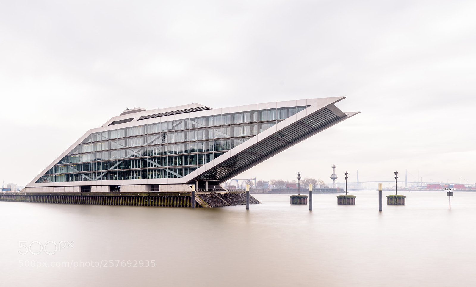 Nikon D7200 sample photo. Hamburg dockland photography