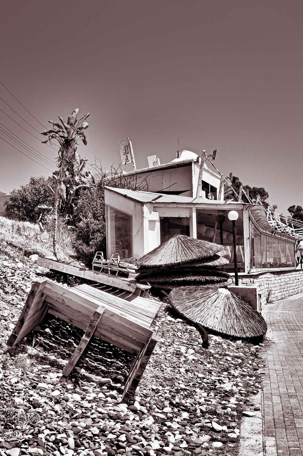 Nikon D2X sample photo. Beach bar closed photography