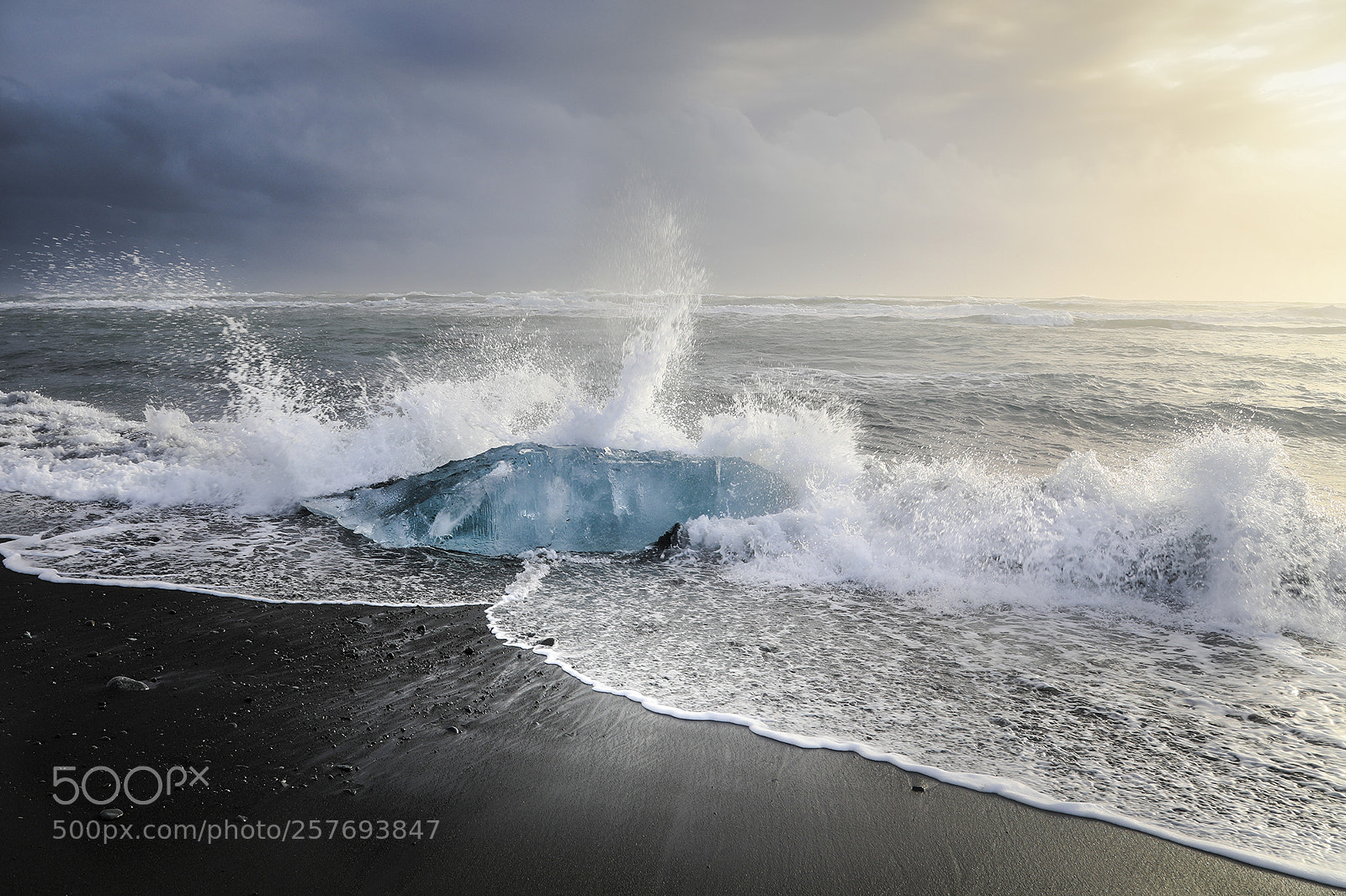 Canon EOS 5D Mark IV sample photo. Iceberg photography