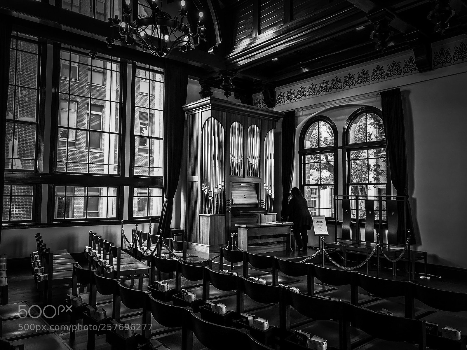 Apple iPhone 7 sample photo. In the church. photography