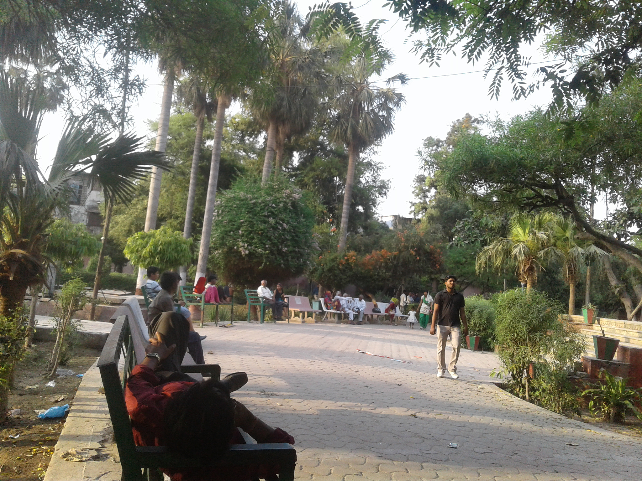 Samsung Galaxy J2 sample photo. City park photography