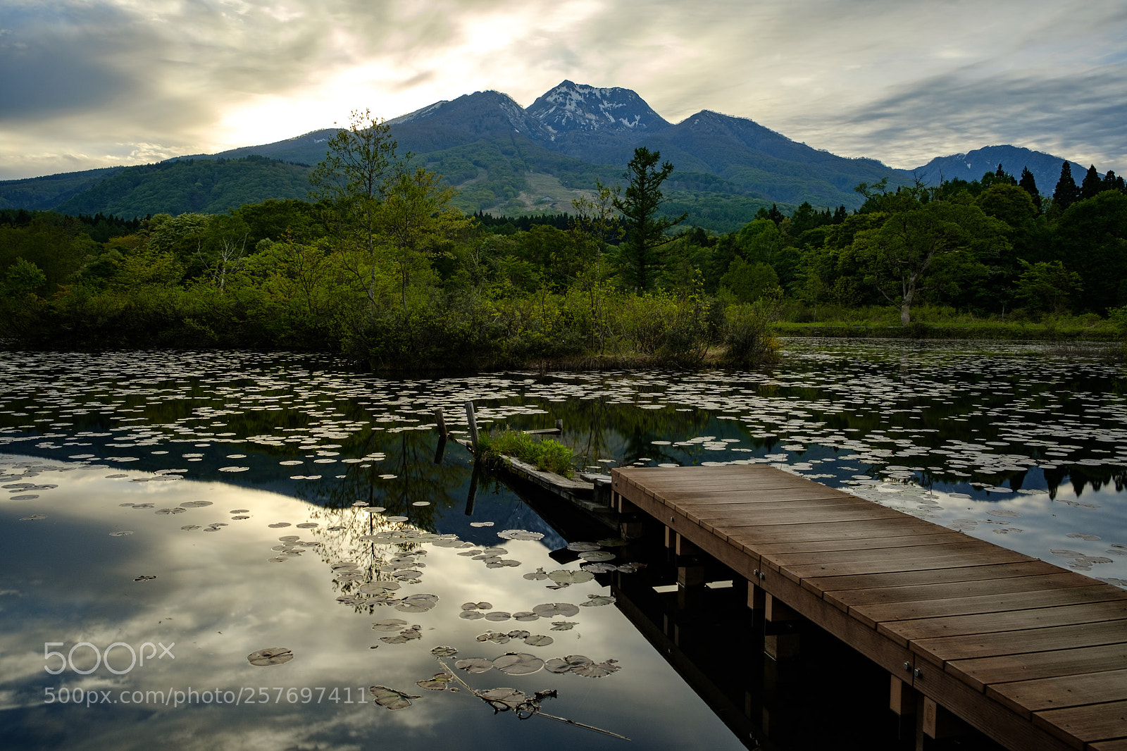 Fujifilm X-T2 sample photo. いもり池の妙高山 photography