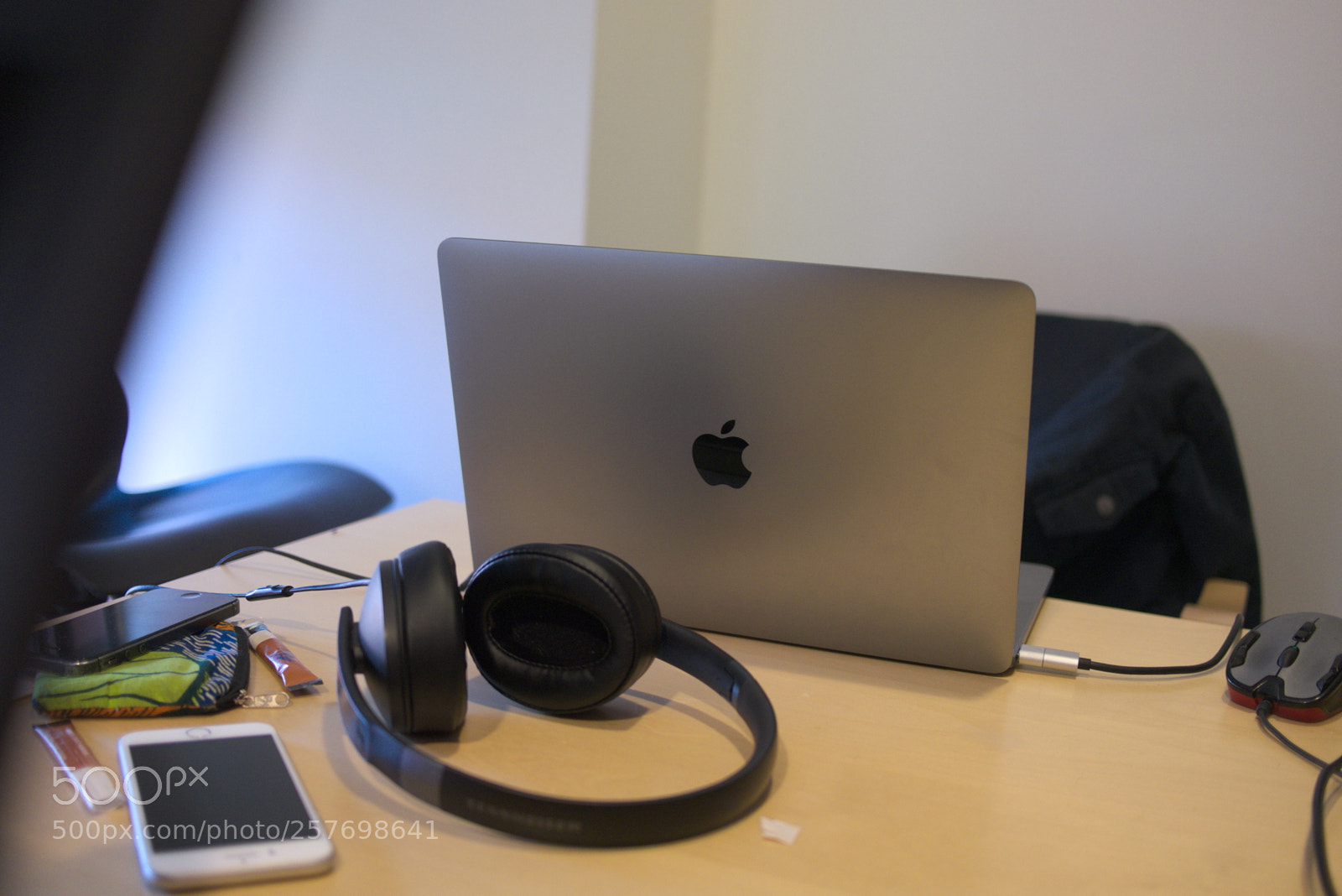 Panasonic Lumix DMC-G6 sample photo. Apple hardware could be photography