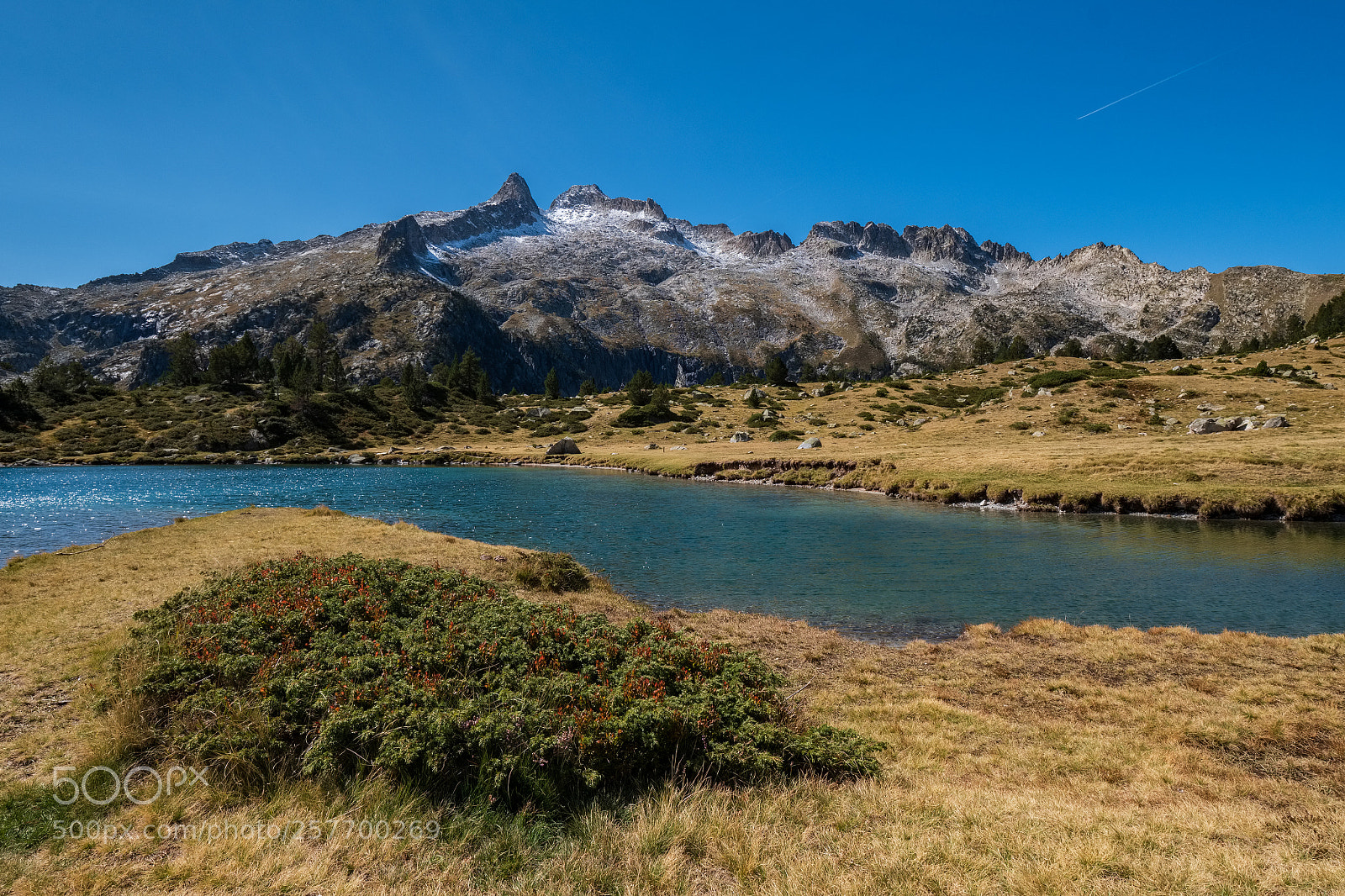 Fujifilm X-T2 sample photo. Lake and mountain peak photography