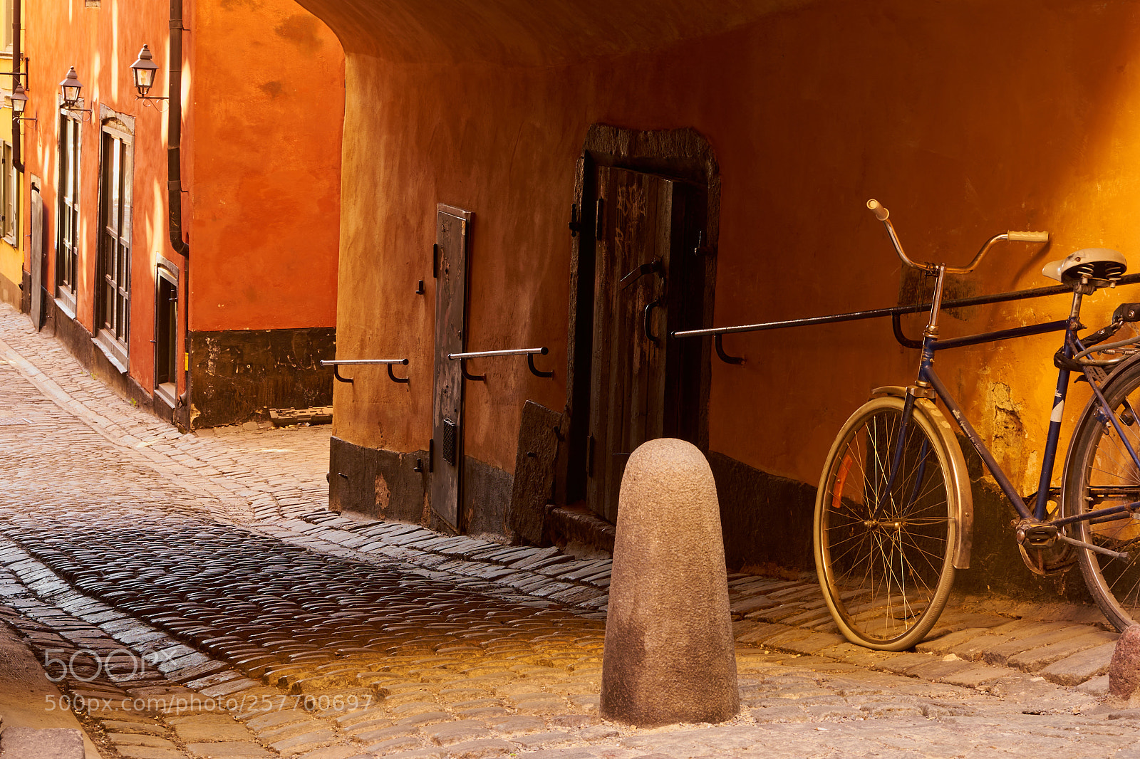 Sony a7 sample photo. Old city street photography