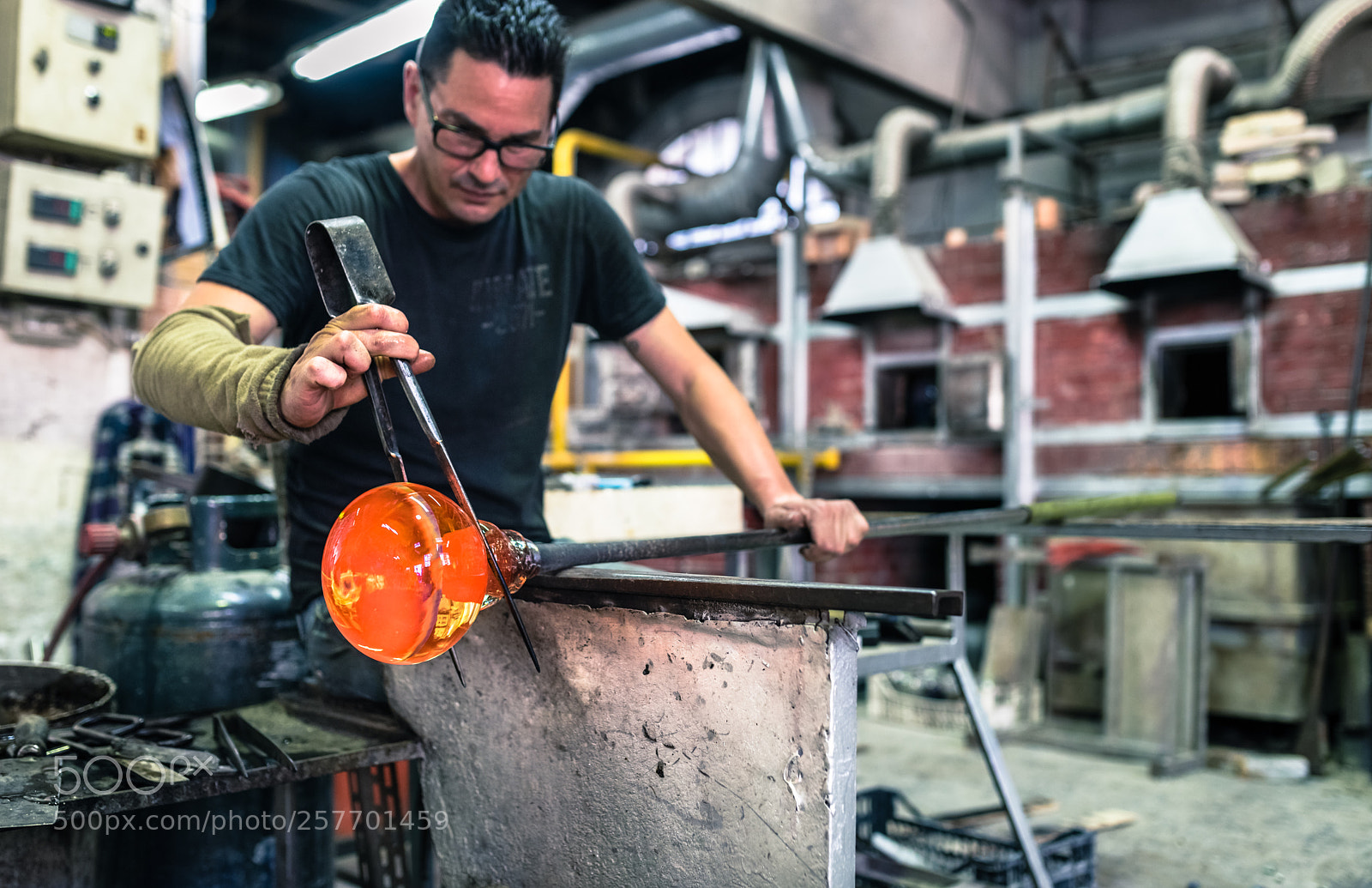 Nikon D810 sample photo. Il vetraio - murano photography