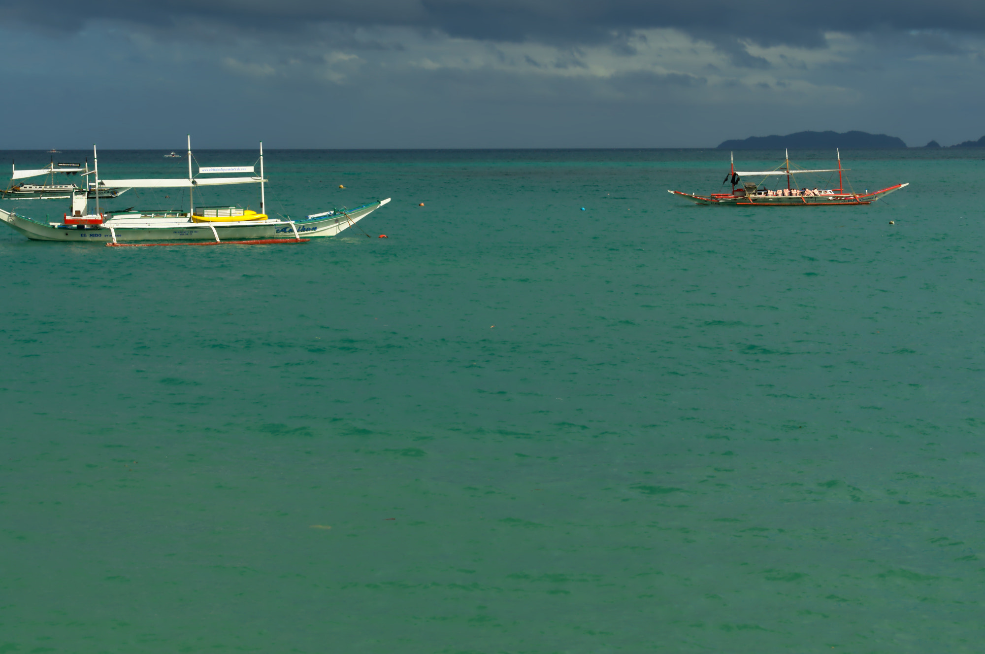 Nikon AF-S Nikkor 70-200mm F2.8G ED VR II sample photo. El nido harbour photography