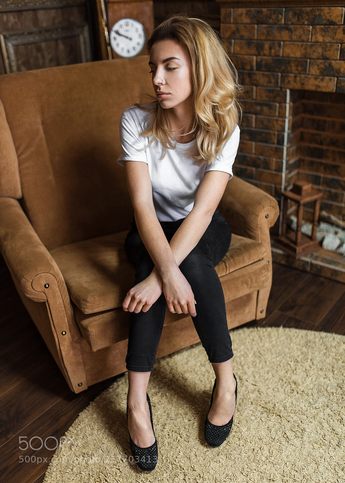 Canon EOS 6D sample photo. Girl in the armchair photography