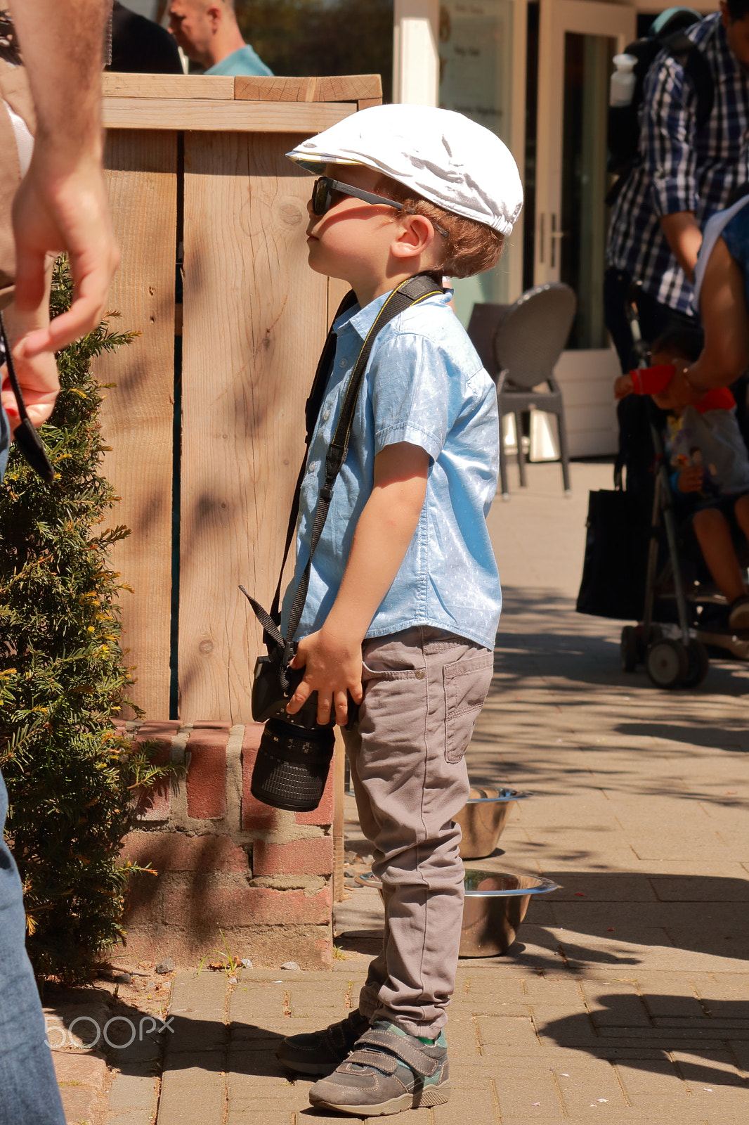 Canon EF-S 55-250mm F4-5.6 IS II sample photo. The young photographer photography