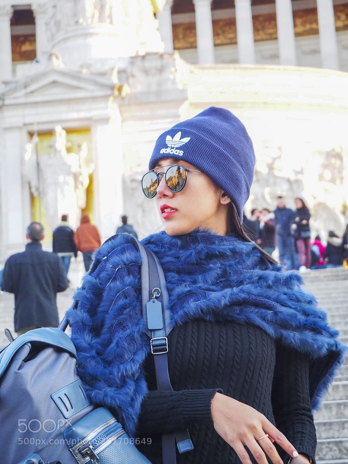 Olympus OM-D E-M10 III sample photo. In blue photography