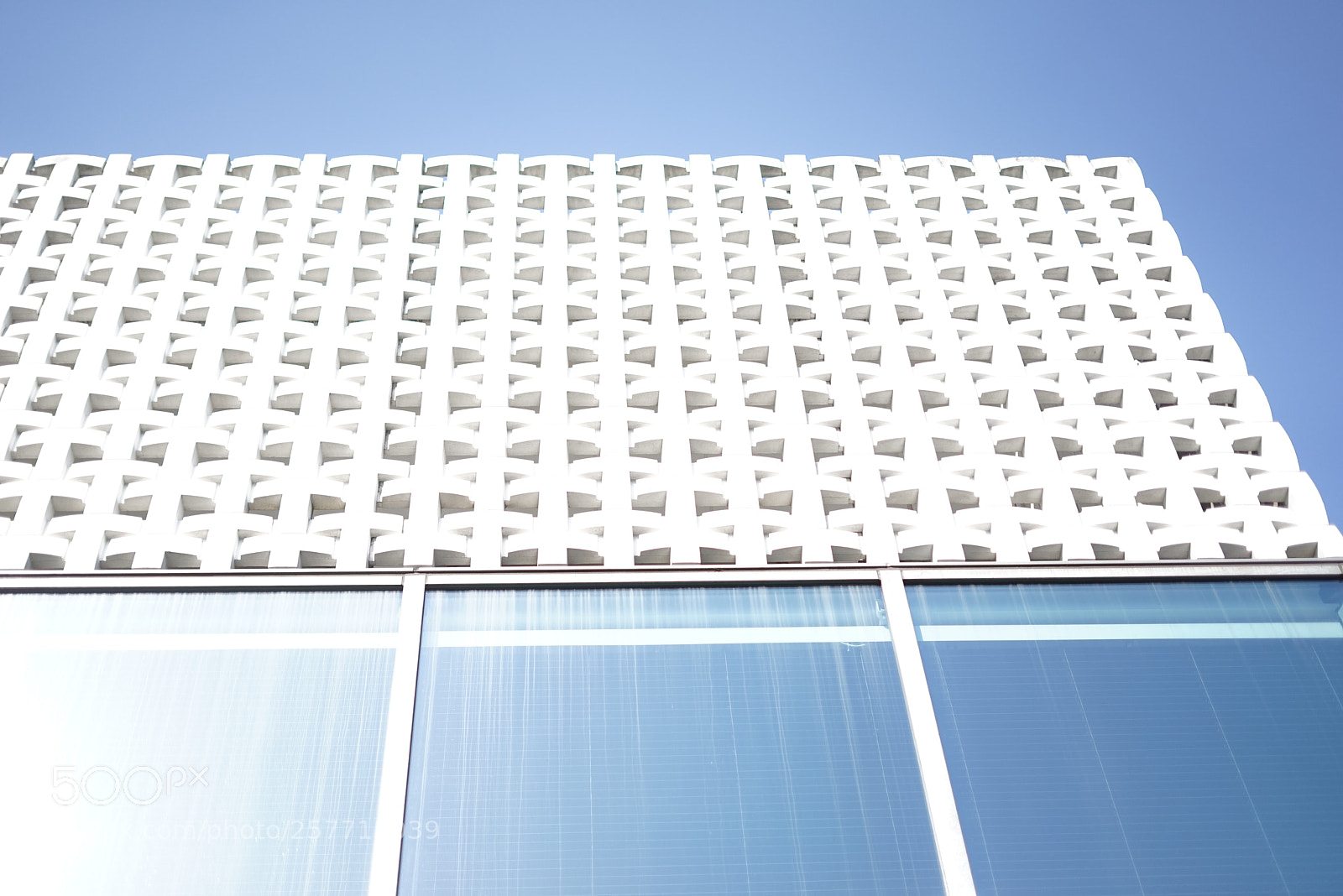 Sony a7R sample photo. White&blue photography