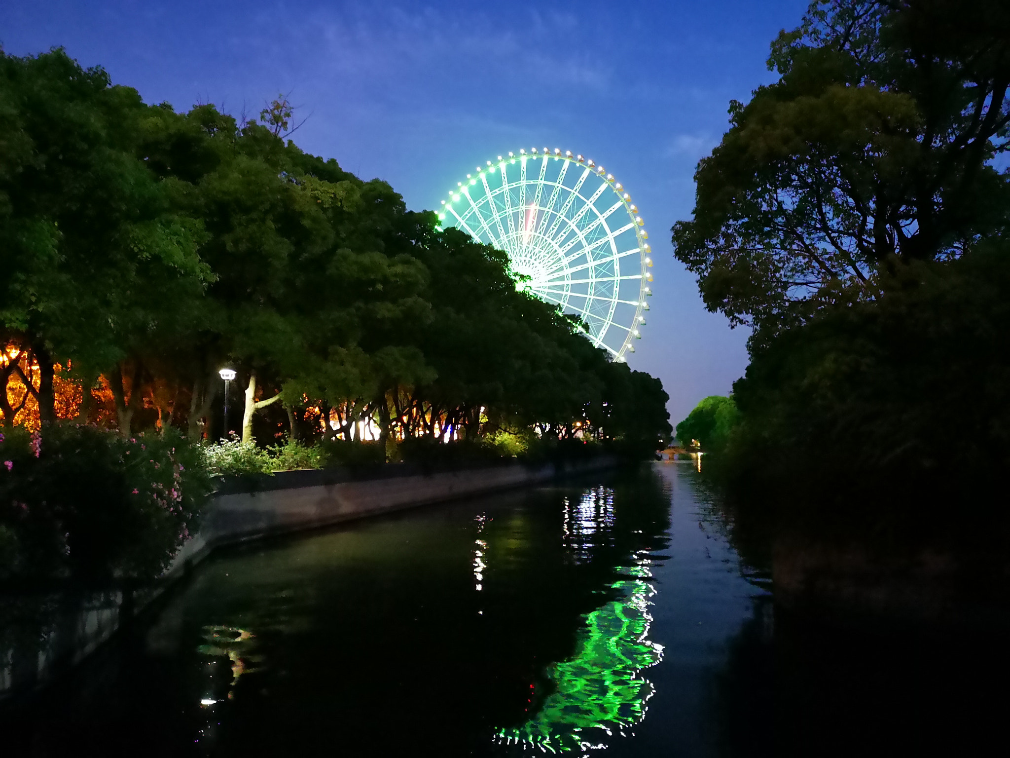 HUAWEI P20 Pro sample photo. 摩天轮。 photography