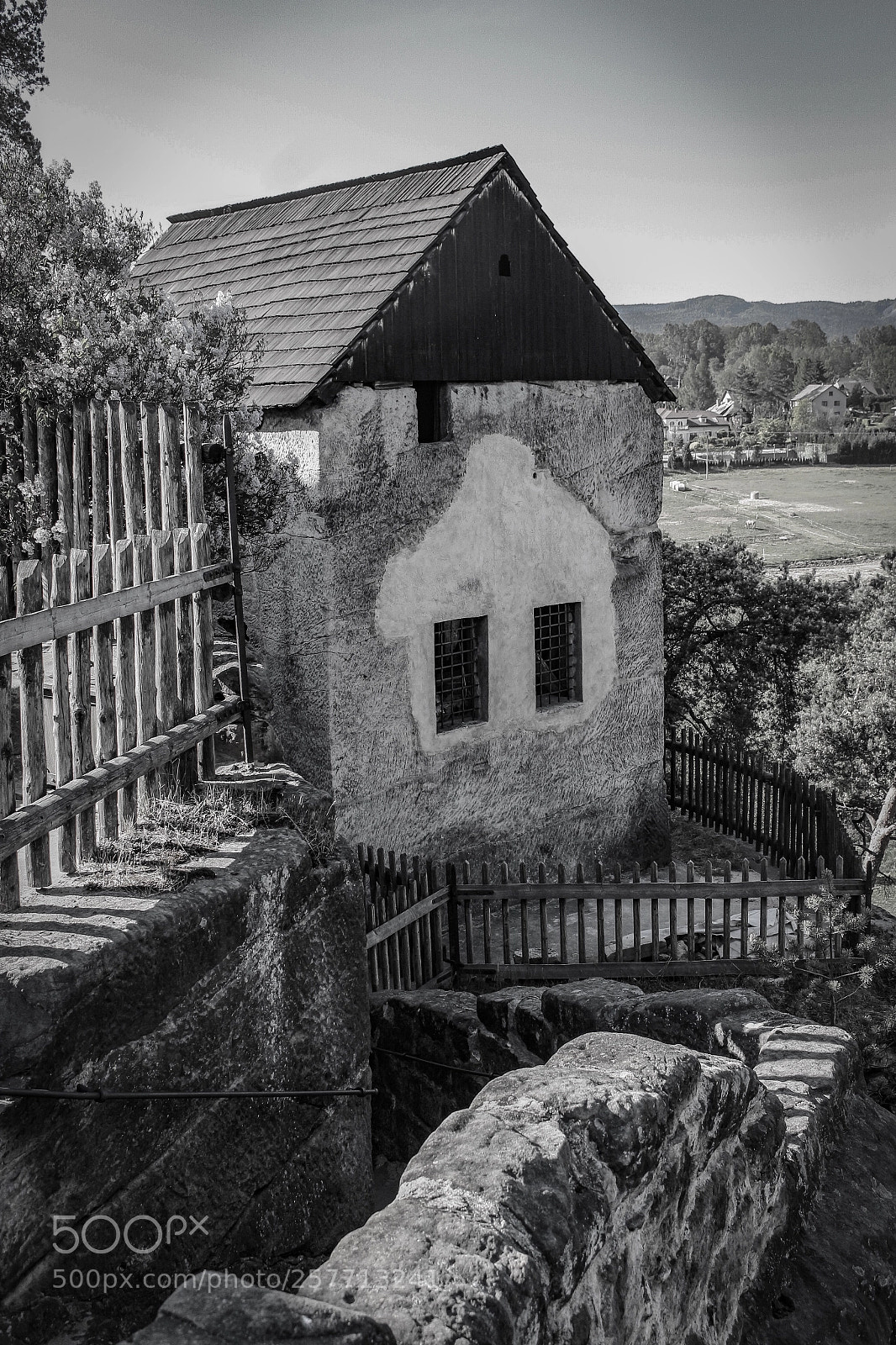 Canon EOS 700D (EOS Rebel T5i / EOS Kiss X7i) sample photo. The old houses are photography