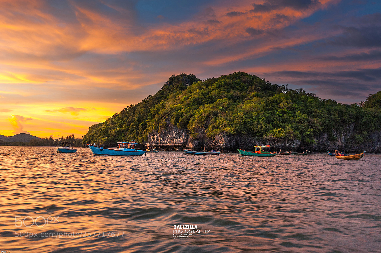 Nikon D700 sample photo. Fishing village and evening photography