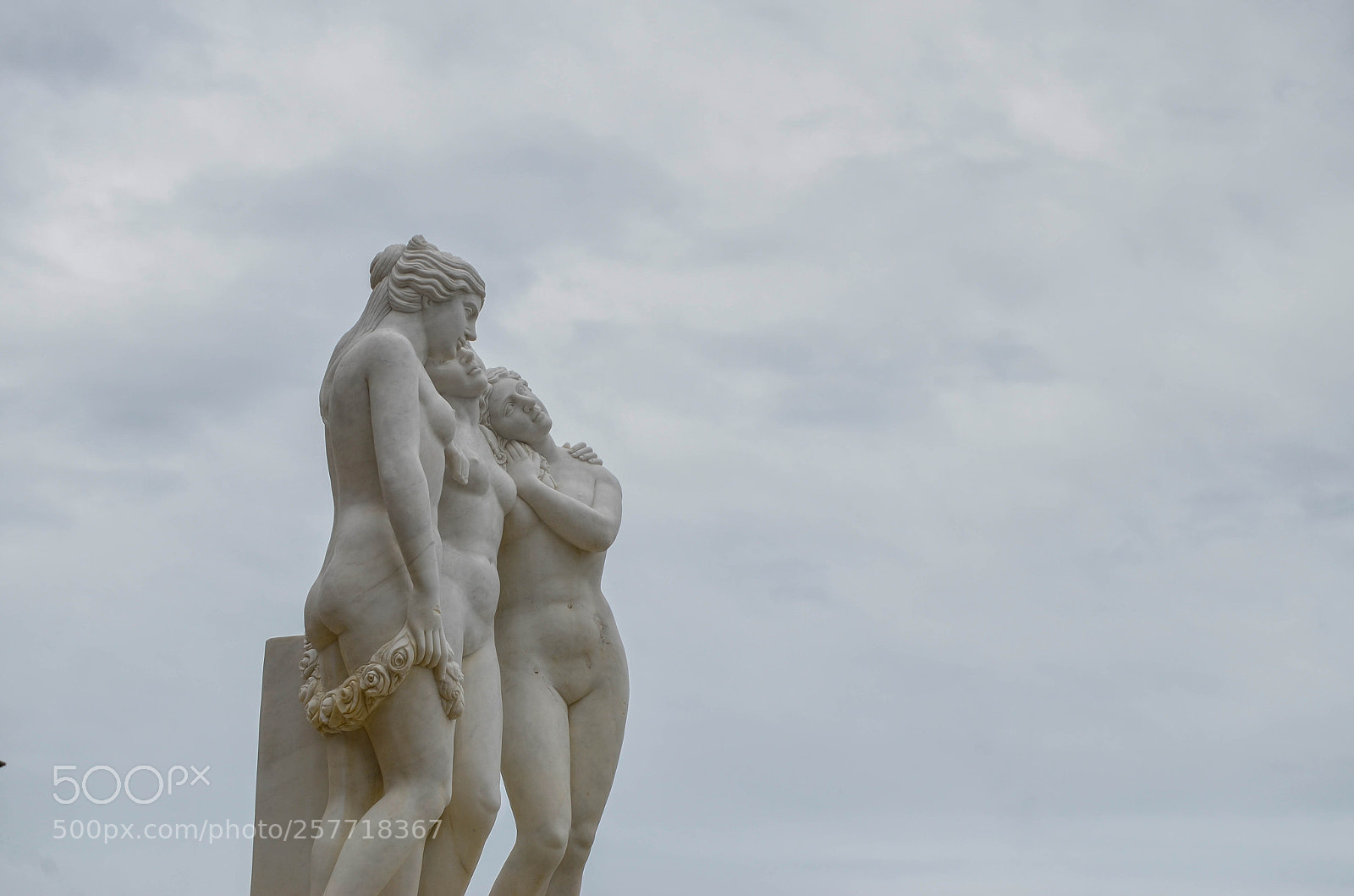 Nikon D5100 sample photo. 3 women statue photography