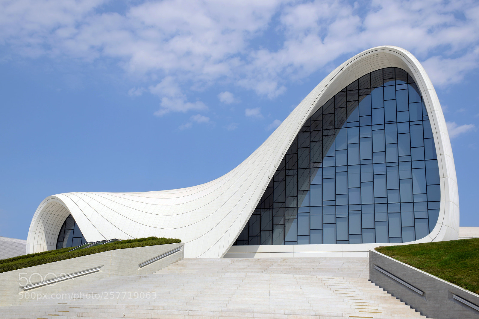 Nikon D5300 sample photo. Heydar aliyev center photography