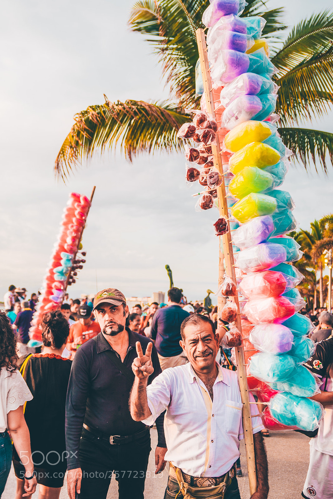 Sony a7R III sample photo. Peace, love, cotton candy  photography