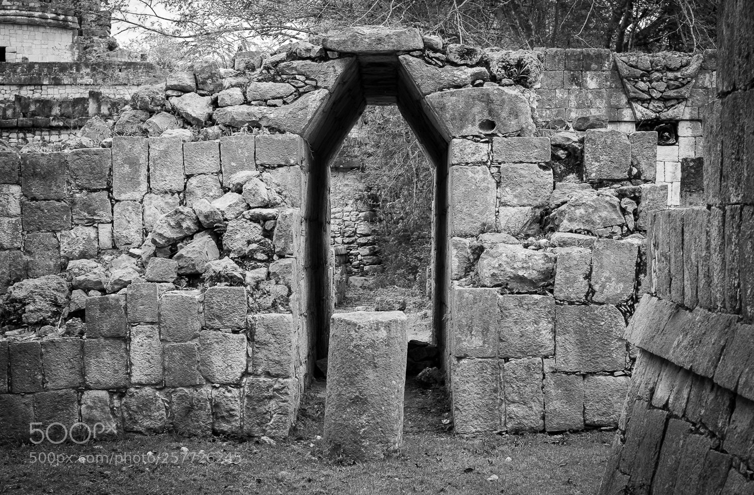 Fujifilm X-T1 sample photo. Chichen itza arch photography
