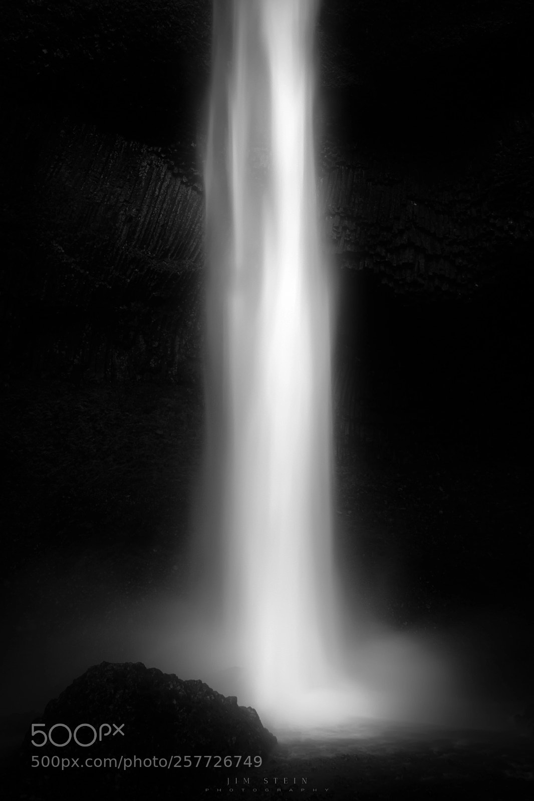 Canon EOS 5D Mark IV sample photo. Latourell falls photography