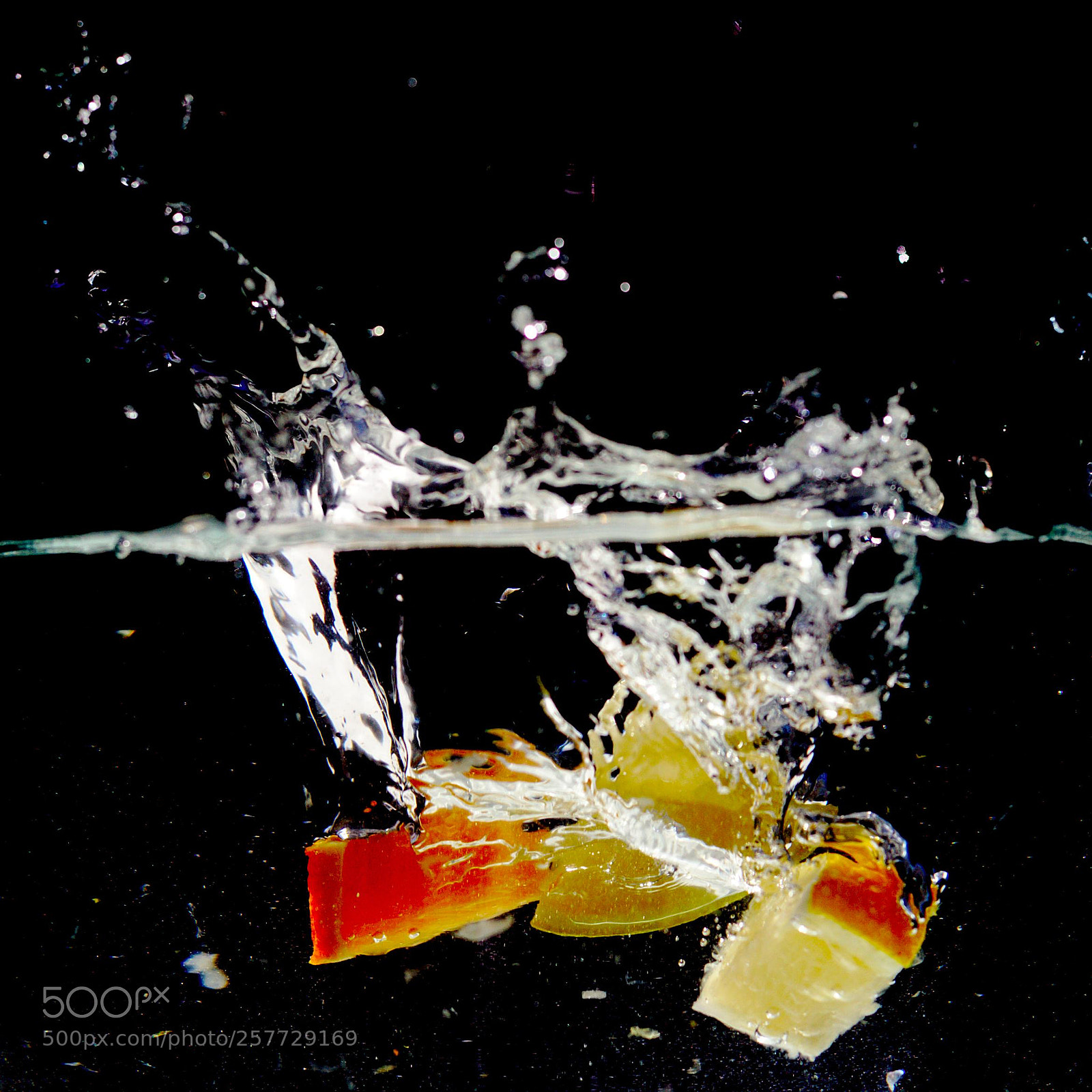 Canon EOS 6D + Canon EF 50mm F1.8 STM sample photo. Fruit in water photography