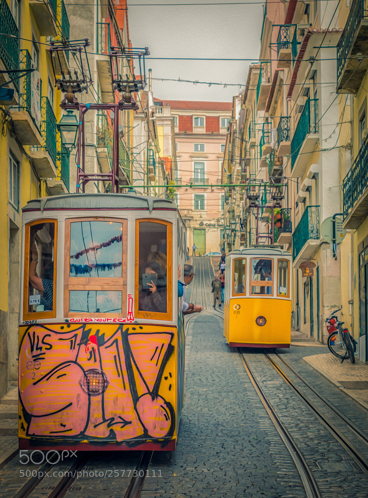 Canon EOS 70D sample photo. Lisboa old trams photography