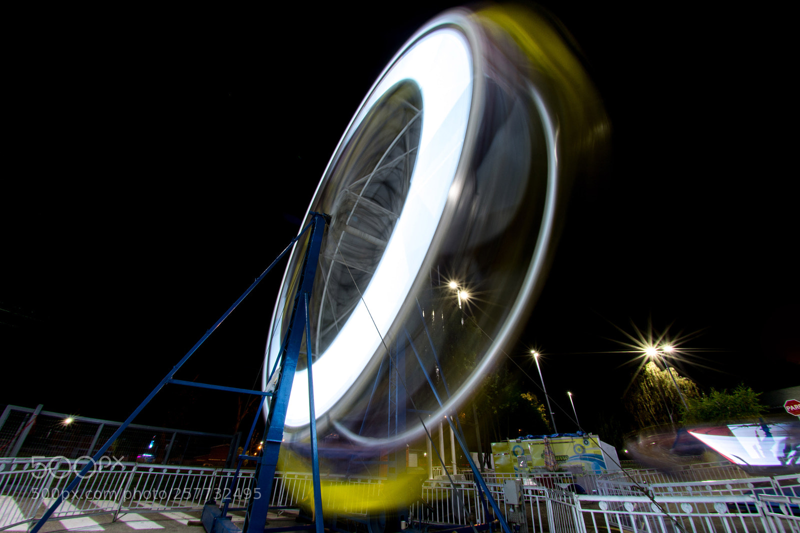 Nikon D7200 sample photo. Amusement park in motion photography