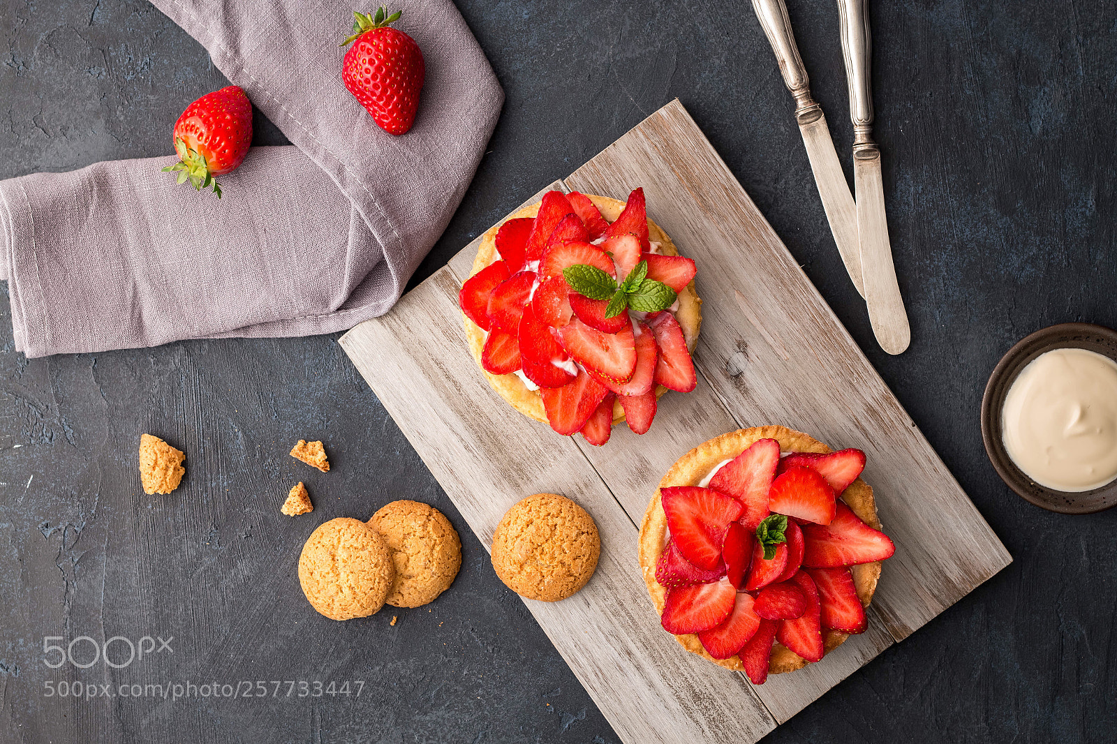 Canon EOS 70D sample photo. Strawberry tart 2 photography