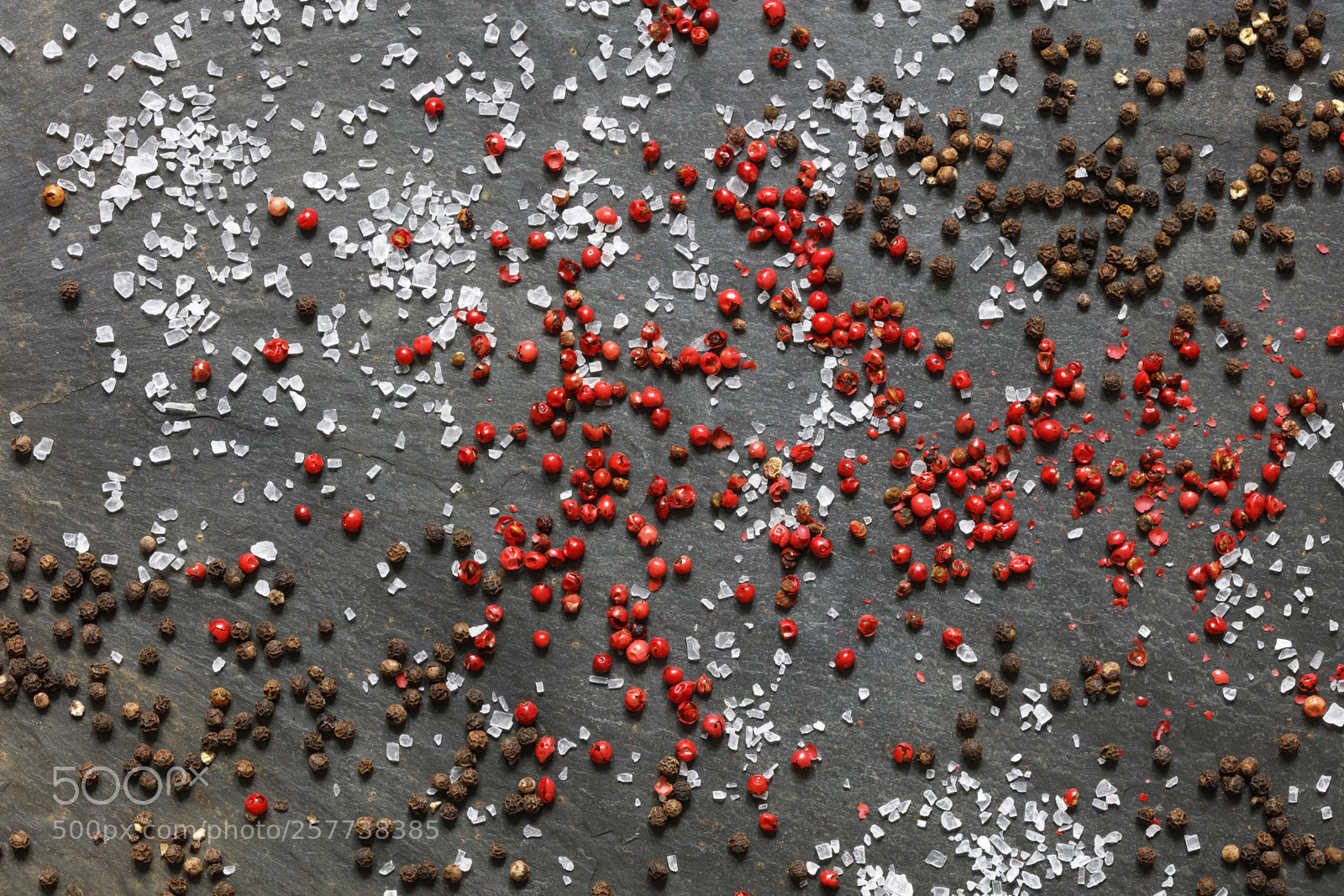 Canon EOS 5DS R sample photo. Rock sea salt scattered photography