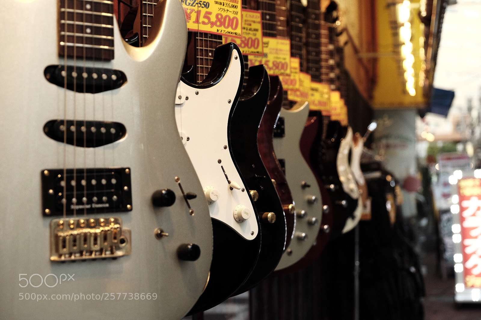 Fujifilm X-T1 sample photo. Looking for new instruments photography