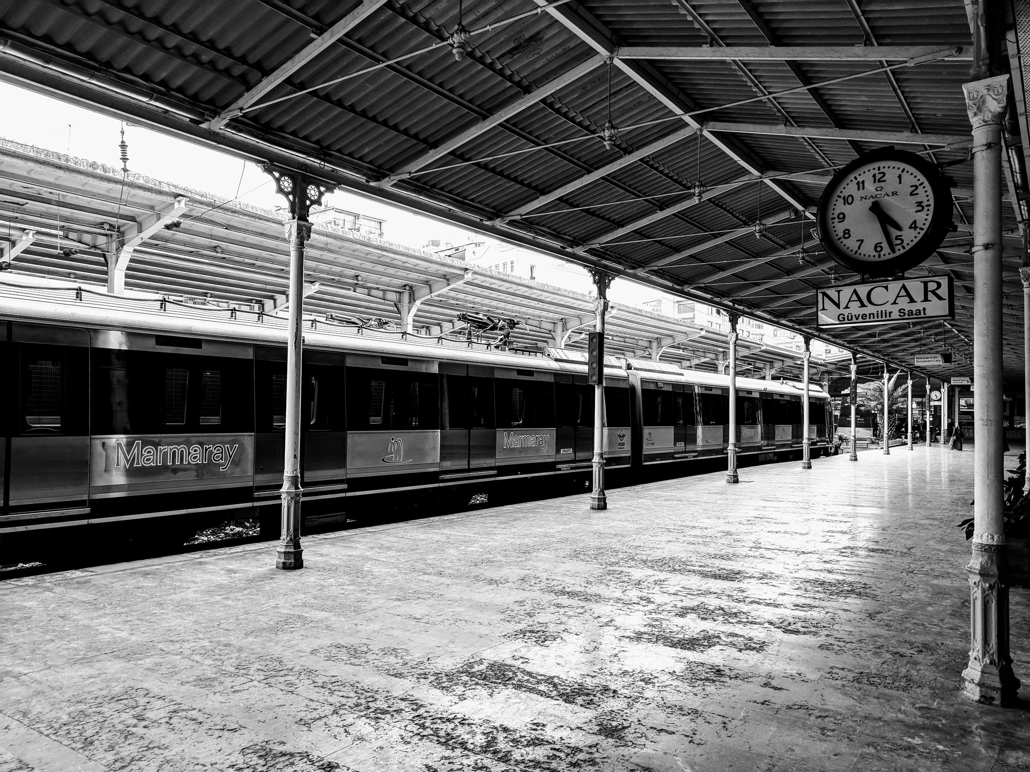 Google Pixel XL sample photo. Train station, sirkeci photography