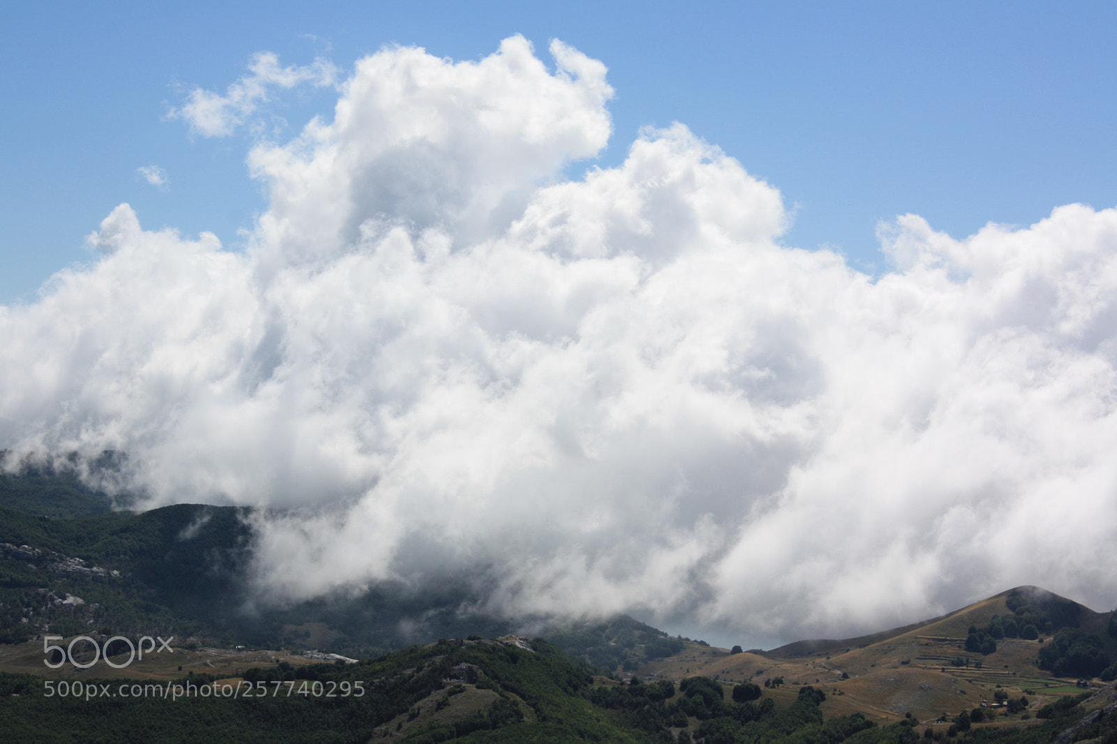 Canon EF-S 18-55mm F3.5-5.6 IS sample photo. In mountains photography