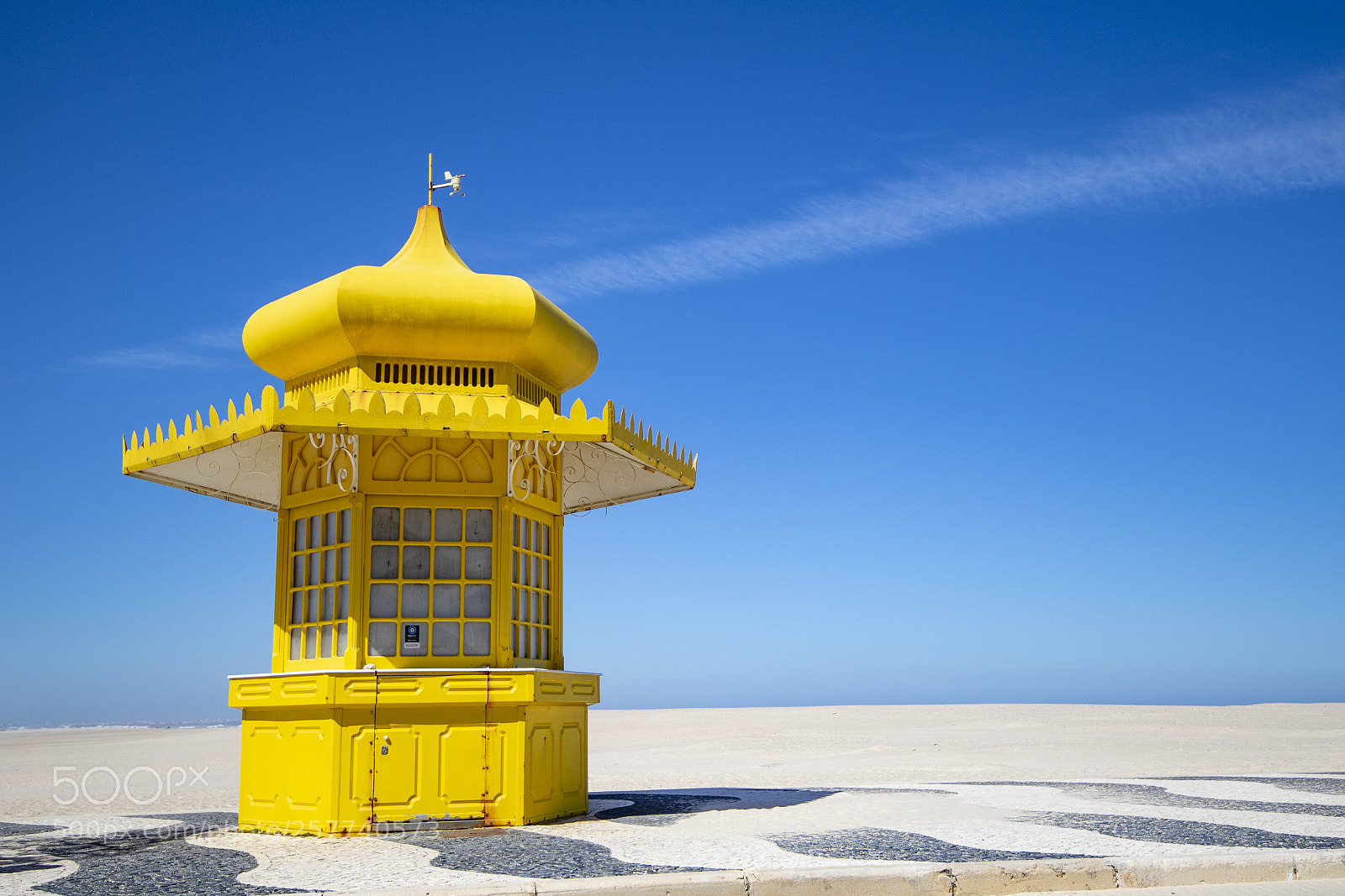 Canon EOS 7D Mark II sample photo. Kiosk photography