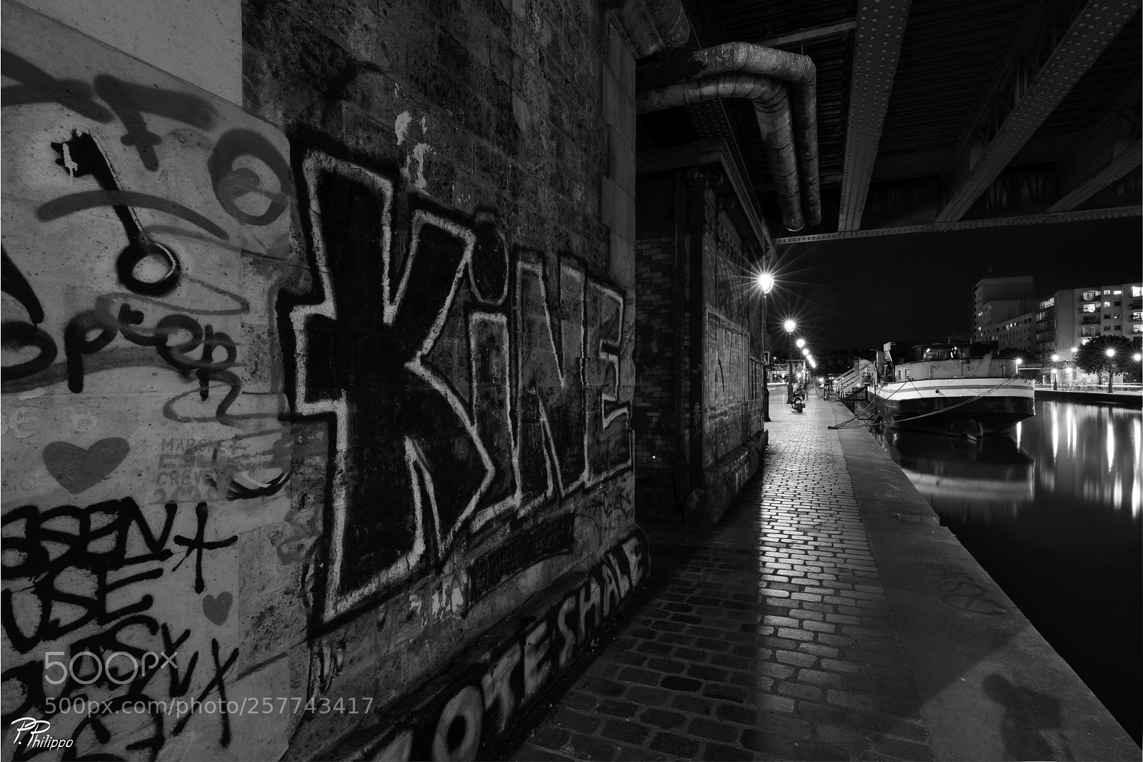 Canon EOS 5D Mark IV sample photo. Paris along canal photography