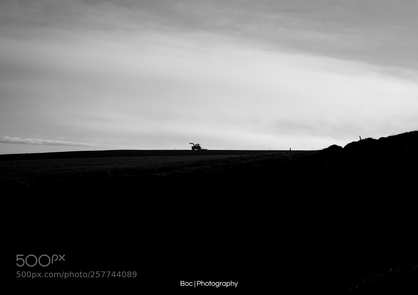Canon EOS 600D (Rebel EOS T3i / EOS Kiss X5) sample photo. Lonely tractor photography