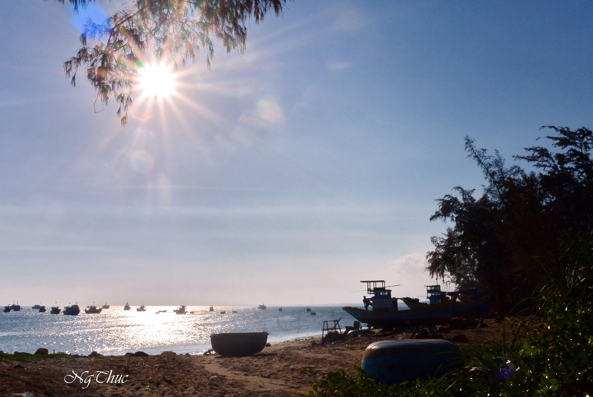 Nikon 1 S1 sample photo. Sun and sea.  photography