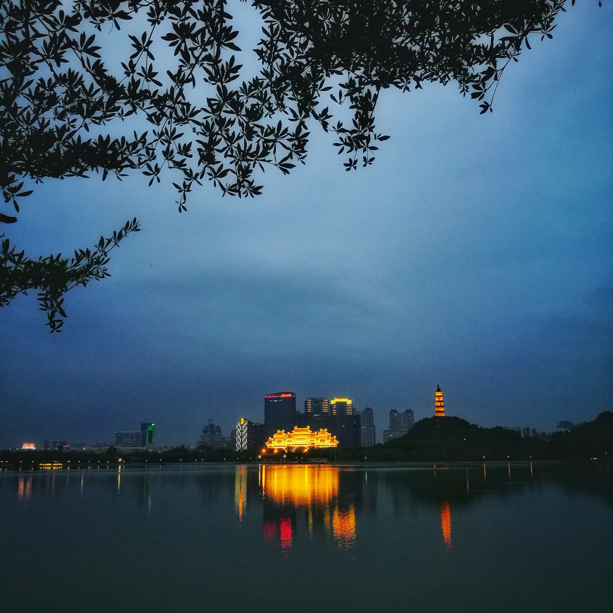 HUAWEI P9 Plus sample photo. A gentle night photography
