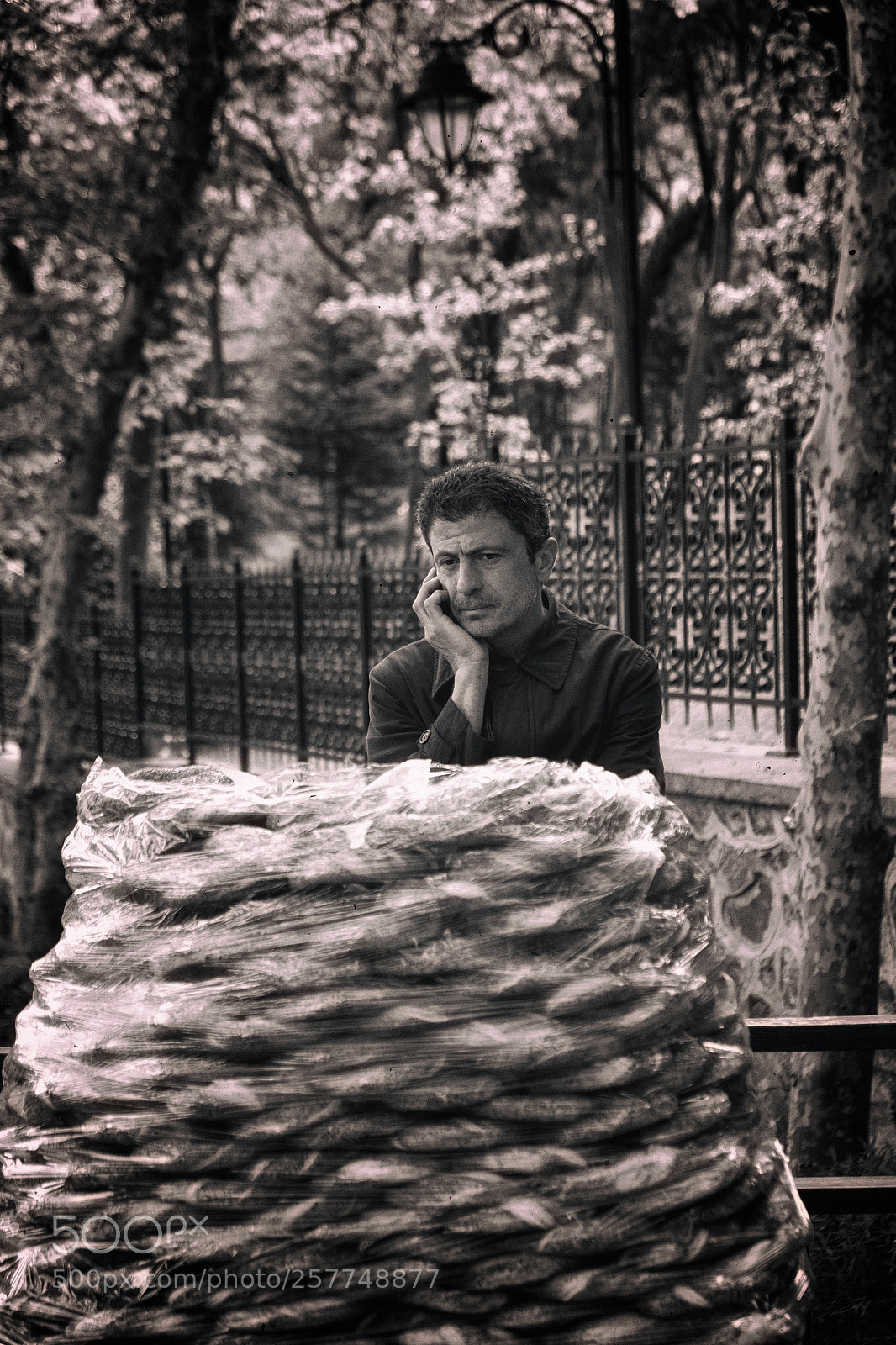 Fujifilm X-T1 sample photo. The sellers of bagels photography