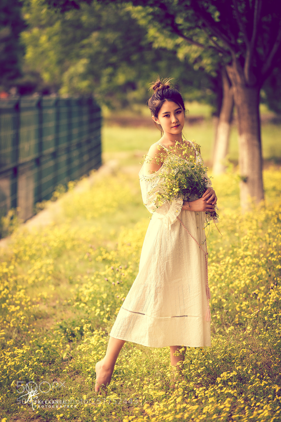 Canon EOS 5D Mark IV sample photo. 少女 photography