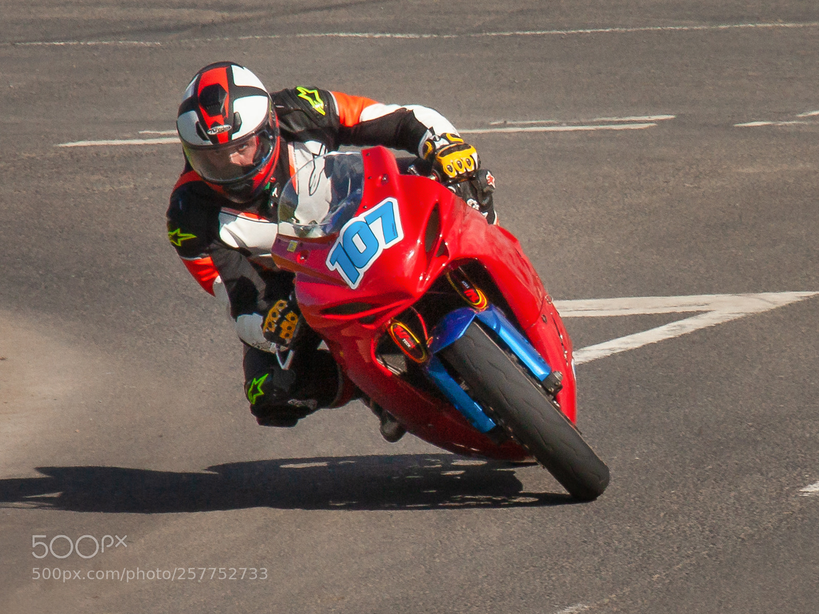 Canon EOS 5D Mark II sample photo. 107 cornering photography